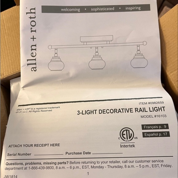 Three light Ceiling Track Light - Picture 3 of 5